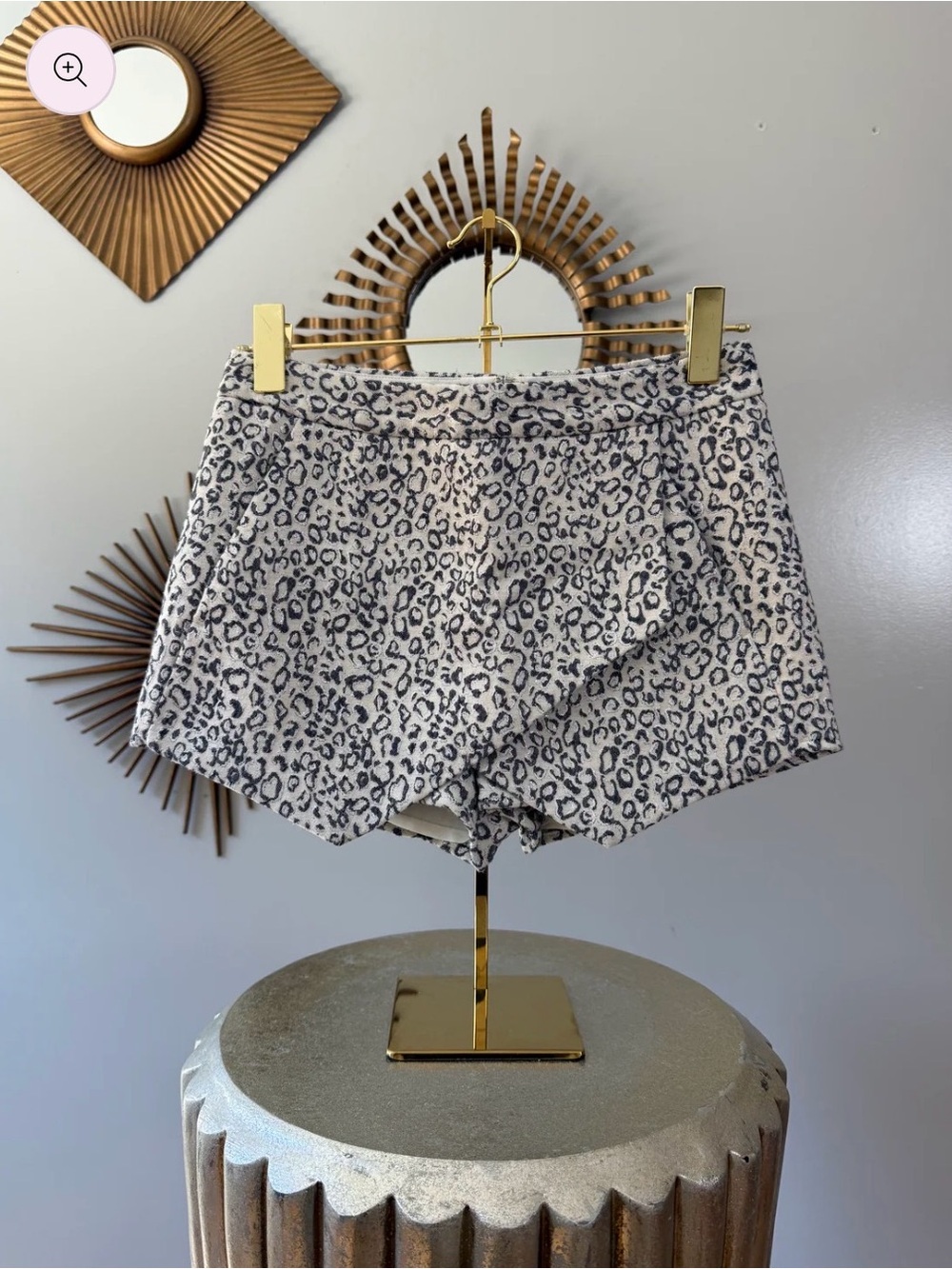 Express Cream and Black Shiny Leopard Print Wrap-Front Skort Size 00